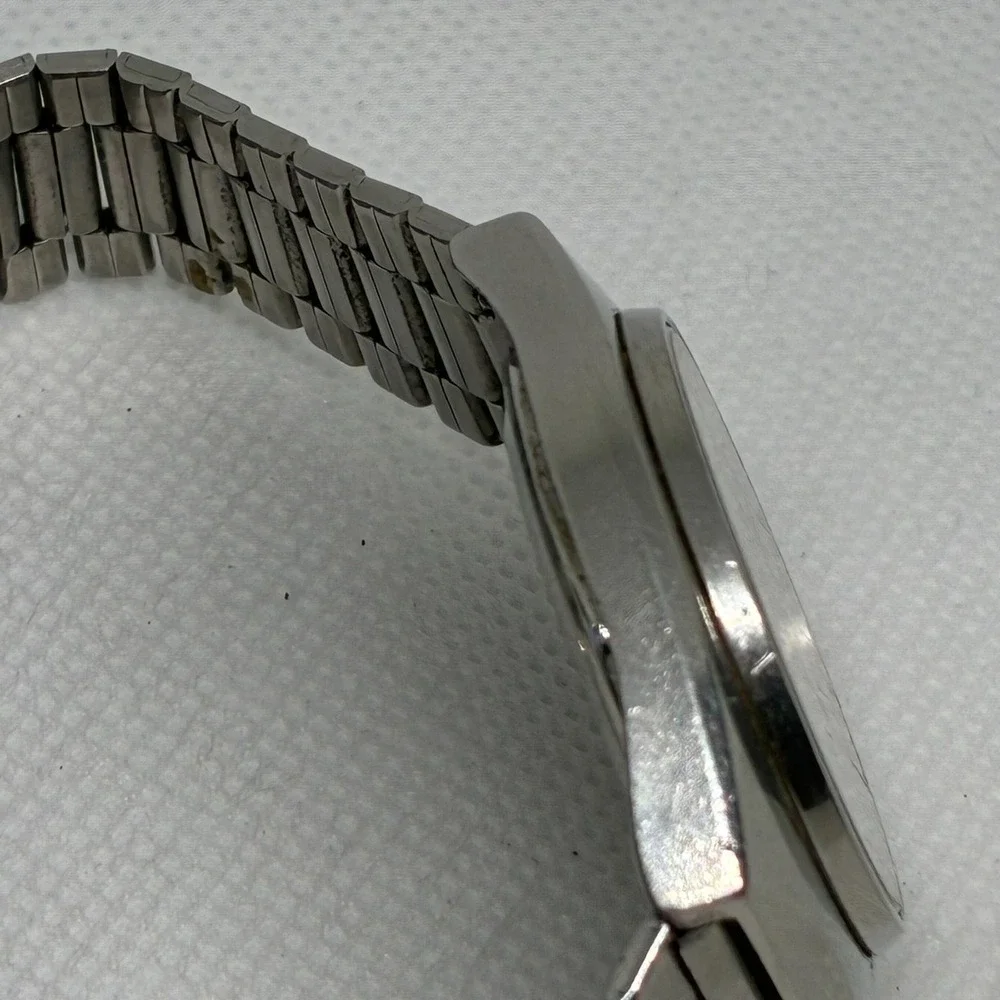 Seiko Type II 7123-7000 Quartz Men Watch Silver  Day Date-Working!